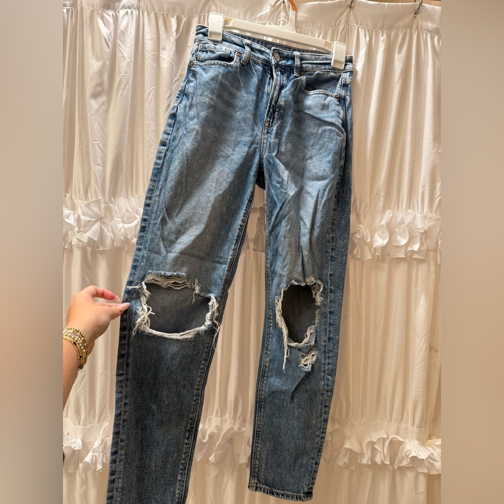 American Eagle Outfitters Light Blue Denim Jeans